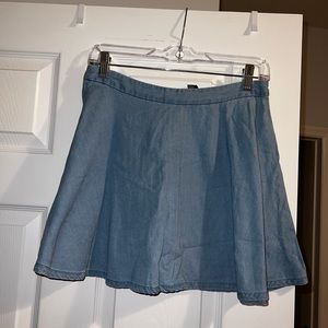 Forever 21 Light Baby Blue Thin Fo- Denim Mini Skirt - Size M 🩵